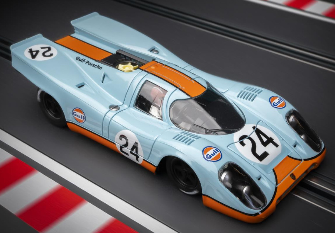 CREATOR: gd-jpeg v1.0 (using IJG JPEG v62), quality = 90 Vehicle Manufacturer Porsche Motor Posistion Side-Wind